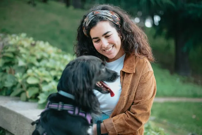 54 Women Who Live Alone Share The Smartest Ways They Keep Themselves Safe