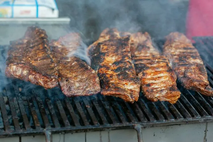 "Haunts Me To This Day": 58 Moments Workers From All-You-Can-Eat Establishments Can't Forget