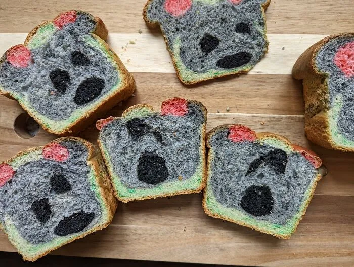 Dream Bake, Koala Bread (Fail). So Many Faces Of Nightmare Fuel In One Loaf