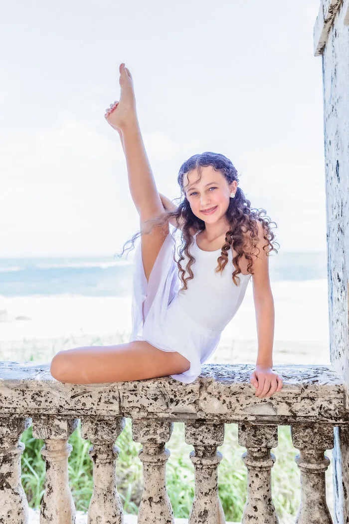 I Photographed The Vantage Pointe Dance At The Worth Avenue Clock Tower, Palm Beach (17 Pics)