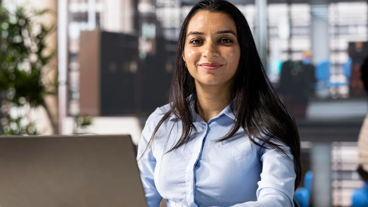 Boss Keeps Picking On New Employee, Changes Drastically After Learning Her Ethnicity