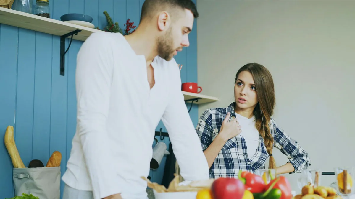 Man Treats His Girlfriend Like A Princess, Then Invites Her On A 7-Week-Long Red Flag Parade: “I Woke Up”