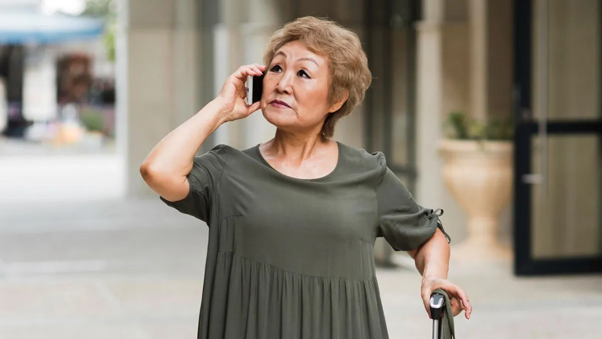 GF Comes Home Exhausted, Finds BF's Mom Moved In Without Asking, Realizes She No Longer Lives There