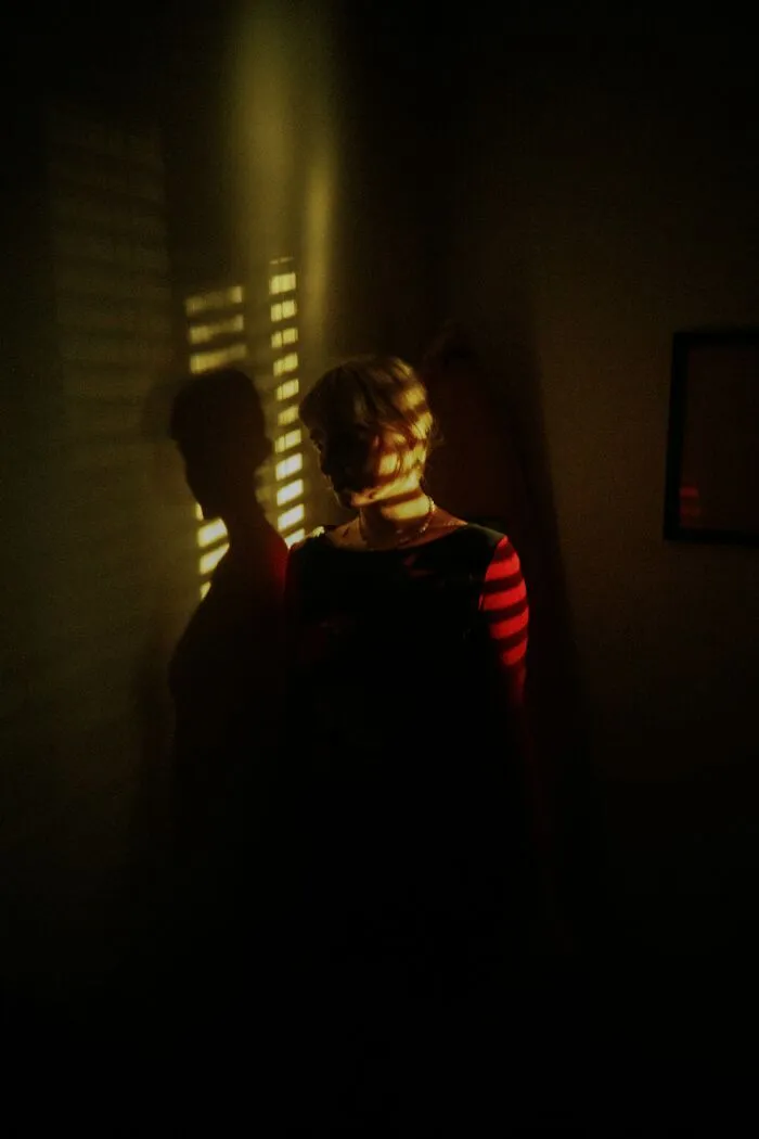 “It Was As If It Didn’t Exist”: 45 Unbelievably Scary, Creepy, And Weird Experiences People Had