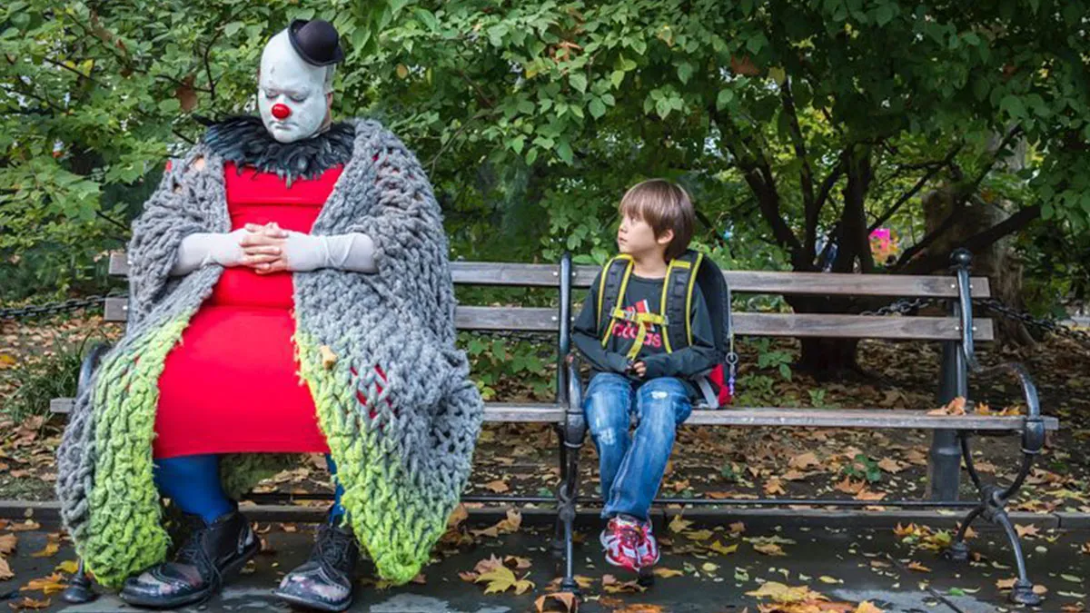 This Street Photographer Captures Raw And Human Moments In Everyday Life (40 Pics)