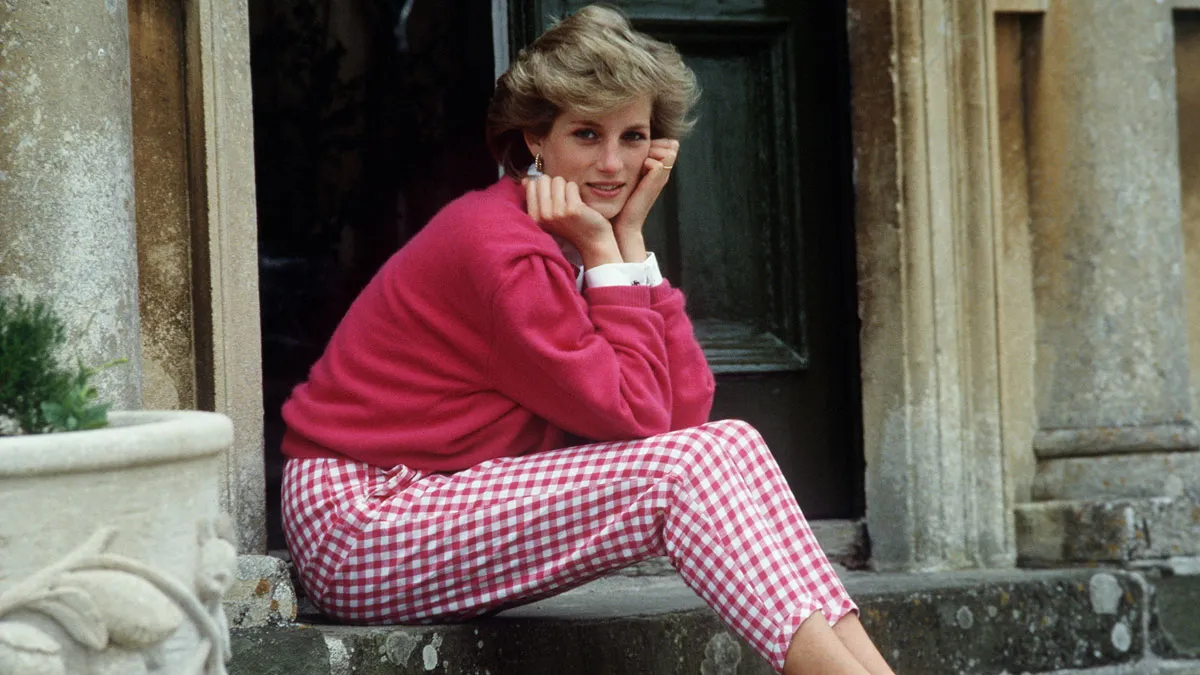 “From A Good Actor To A Bunch Of Bad Movies And Then Alzheimer’s”: 25 Sad Celebrity Downfalls