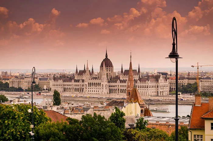 “I Fell In Love With The Culture”: 37 Of The Coolest Cities People Have Ever Traveled To 