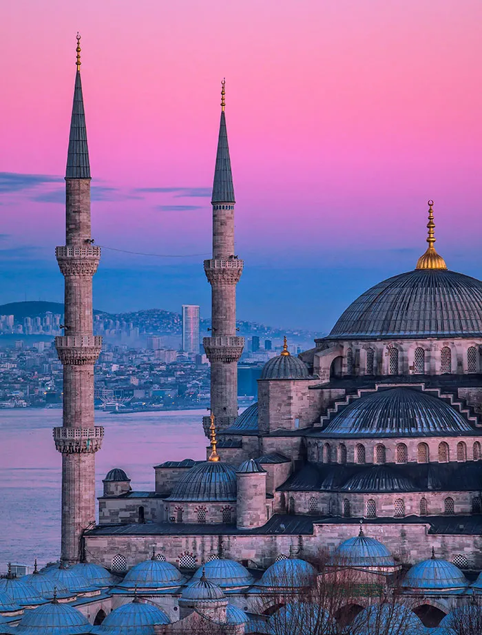 “I Fell In Love With The Culture”: 37 Of The Coolest Cities People Have Ever Traveled To 