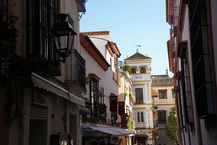 “I Fell In Love With The Culture”: 37 Of The Coolest Cities People Have Ever Traveled To 