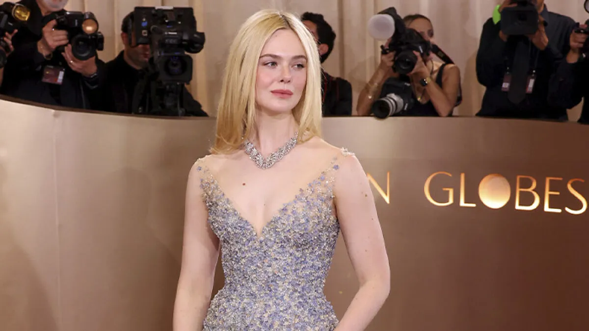 “Electric Head”: Elle Fanning’s Golden Globes Look Sparks Divided Fan Reactions