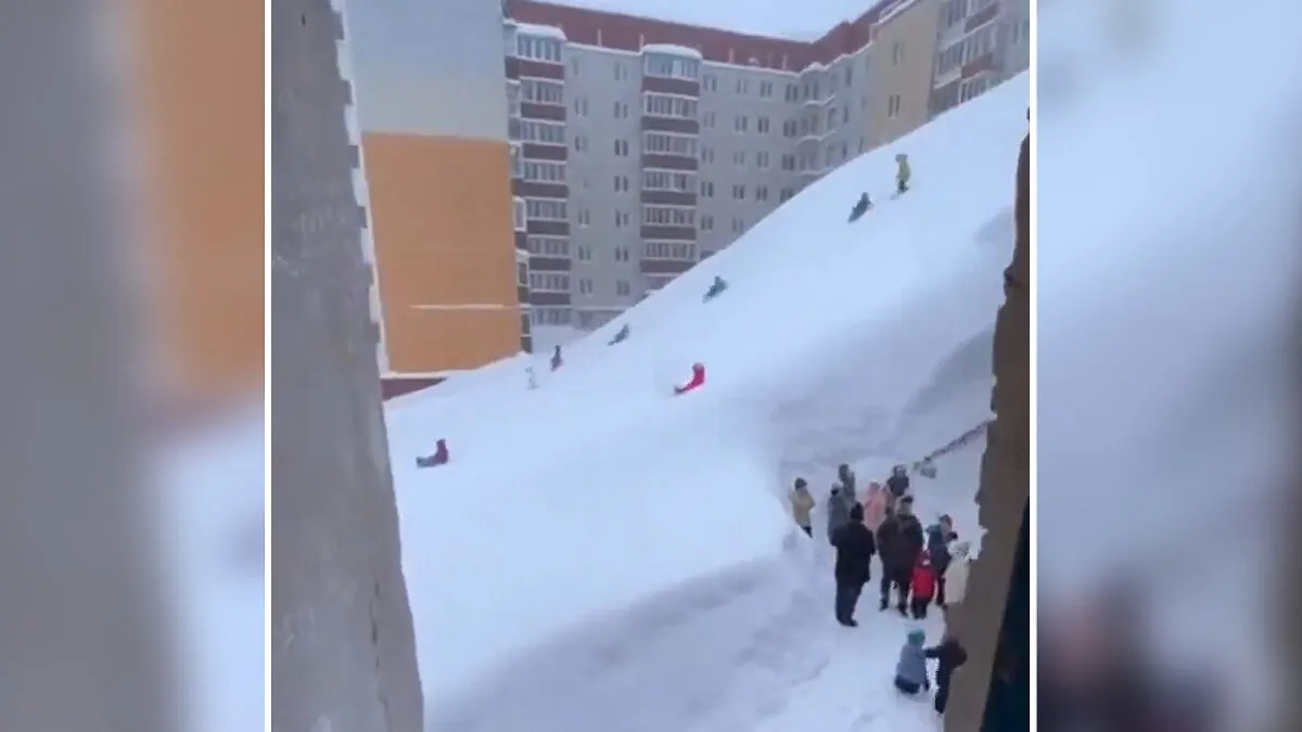 9 Insane Clips Of “Snow Apocalypse” In Kamchatka After Largest Snowfall In 130 Years
