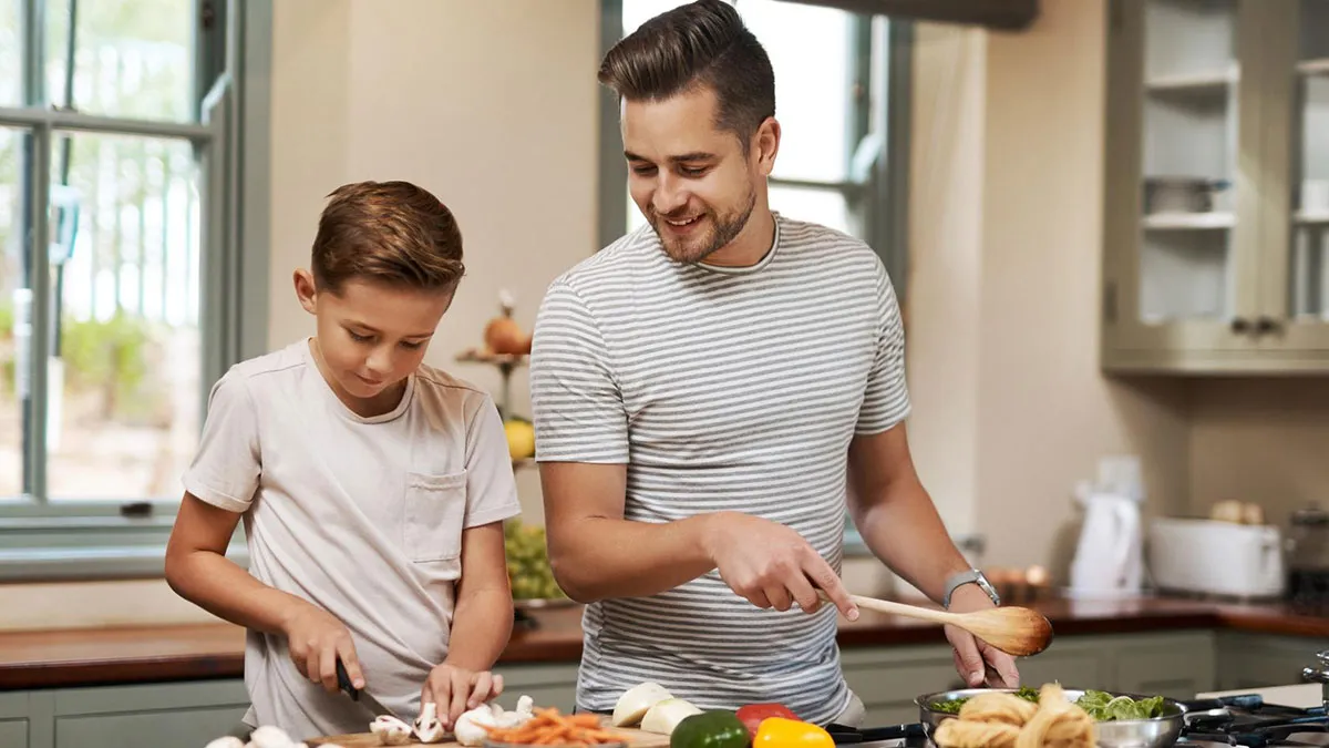 Man-Child Dad And Son Want Dinner Service From Woman When Mom Is Away, Mad As She Shuts It Down
