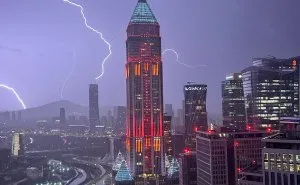 93 Buildings That Were Probably Built For An Evil Mastermind To Plan How They Will Conquer The World (New Pics)