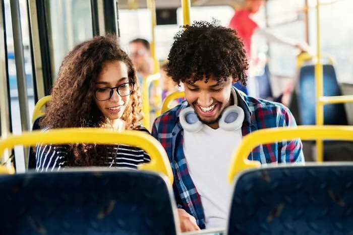 “Talking In The Lift”: 47 Offensive Things Americans Do In Other Countries Without Even Realizing It