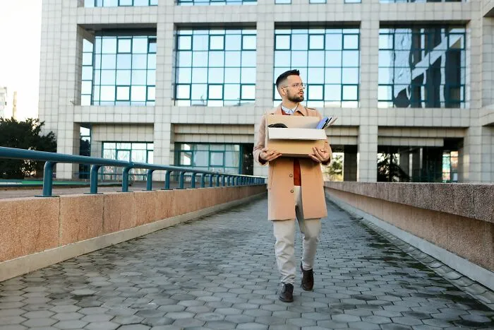 “Goodbye”: 36 People Who Woke Up, Chose Violence And Quit Their Jobs In Dramatic Fashion