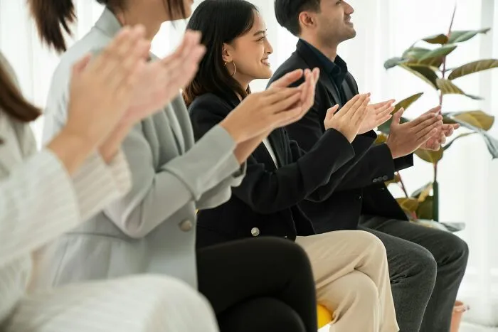 "Frick. That. Place": 45 Times Folks Realized They Might Be In A Cult