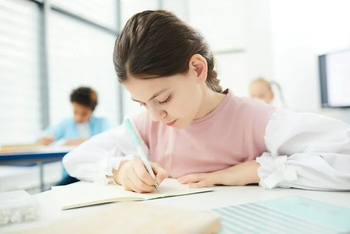 48 Unforgettable Teacher Moments Students Still Talk About