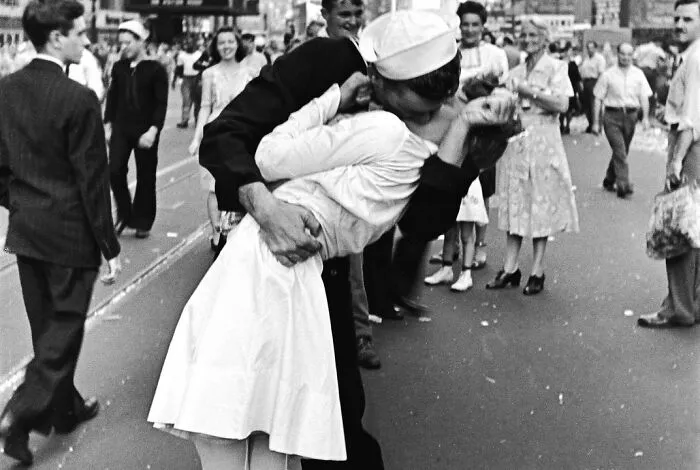 47 Viral Images People Didn’t Really Question When They Definitely Should Have