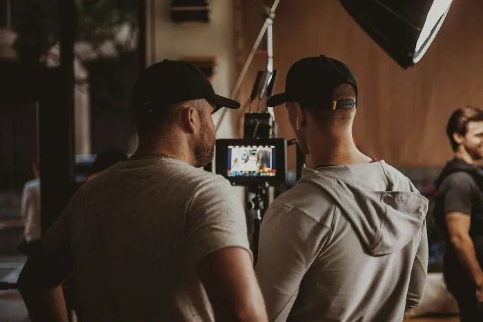45 Film Crew Members Reveal Which Stars Were Absolute Nightmares On Set