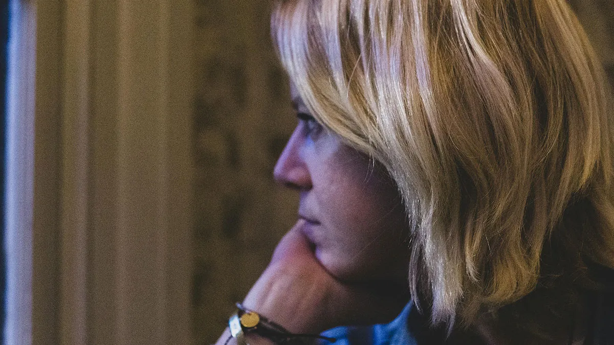 Woman Feels Bad For Being Ungrateful For Gifts From Husband, People Agree His Gifts Are Abhorrent