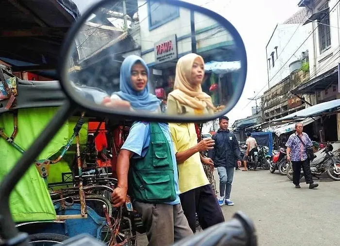 You Might Have To Look Twice At These 40 Street Photos