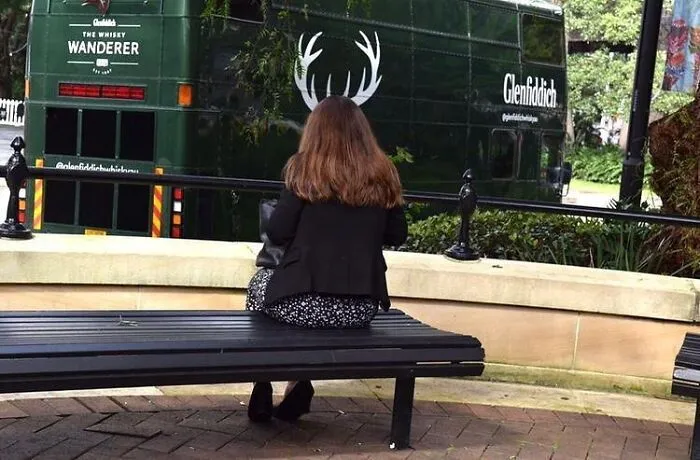 This Photographer Captures Real-Life Visual Jokes On The Street (50 Pics)