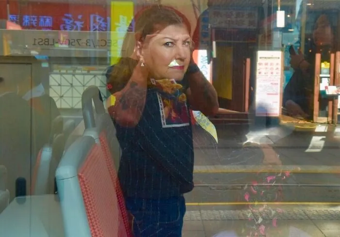 This Photographer Captures Real-Life Visual Jokes On The Street (50 Pics)