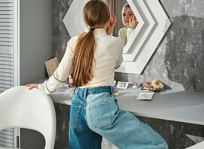 57 Things Women Did To Their Bodies As Teens Because Beauty Standards Said They Should