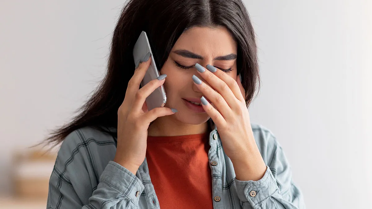 Teen Gets Ignored By Mom For Years, Finally Learns Why She's So Mad