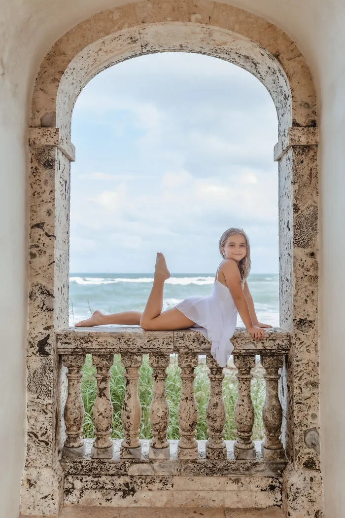 I Photographed The Vantage Pointe Dance At The Worth Avenue Clock Tower, Palm Beach (17 Pics)