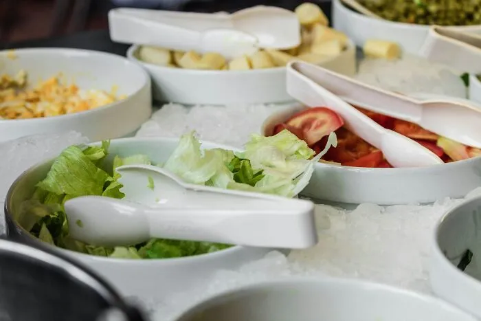 "Haunts Me To This Day": 58 Moments Workers From All-You-Can-Eat Establishments Can't Forget