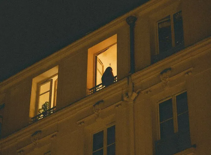 54 Women Who Live Alone Share The Smartest Ways They Keep Themselves Safe
