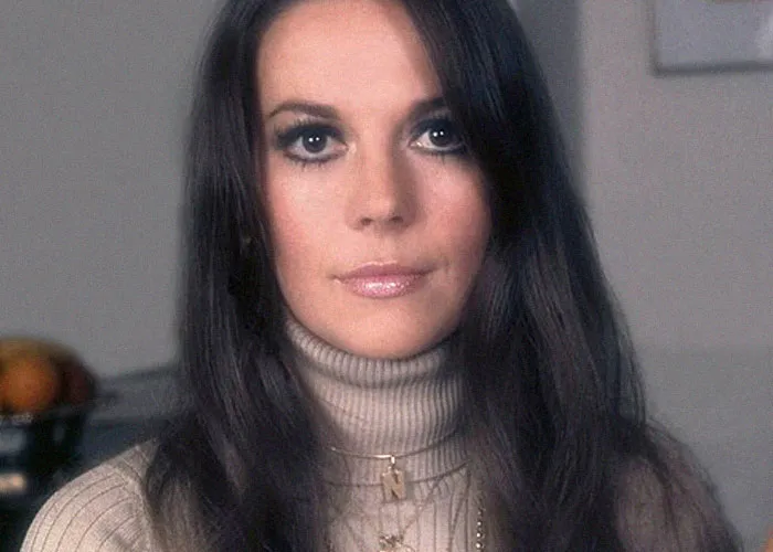 39 Times Celebrity Deaths Didn't Sit Right With People