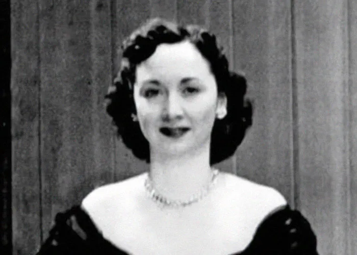39 Times Celebrity Deaths Didn't Sit Right With People