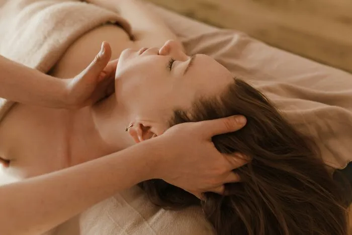 "Women Are Cats In Disguise": 69 Men Share What They Learned About Women After Living With One
