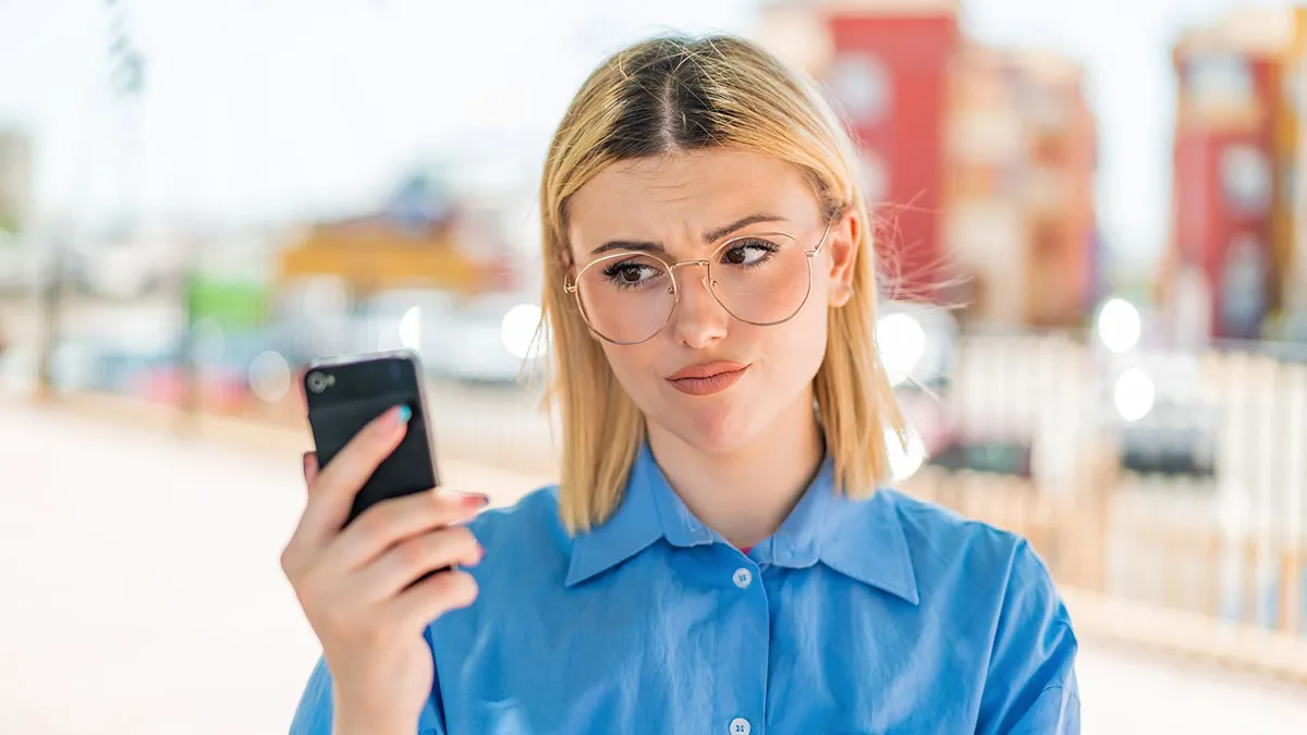 Woman Questions Helping A Friend In Crisis When Kindness Turns Into Constant Demands