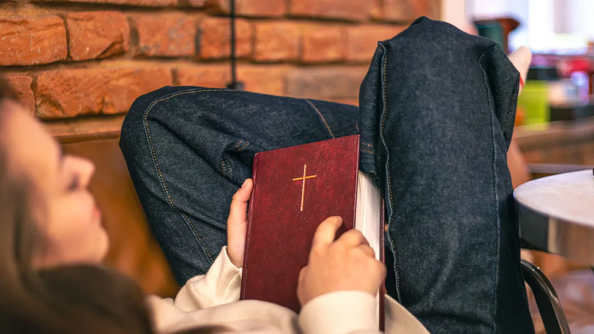 Guestzilla Orders In Laws To Purge Religious Decor In Their Own Home, Gets A Hard "No"