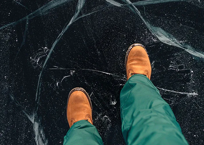 “I Said My Goodbyes”: 72 Terrifying Close Calls People Will Probably Never Forget