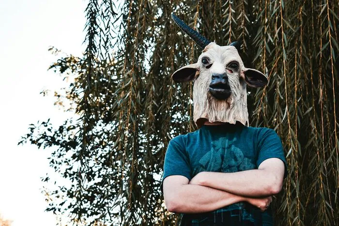 39 Unhinged Things People Did In Public That Will Probably Make You Skip Lunch