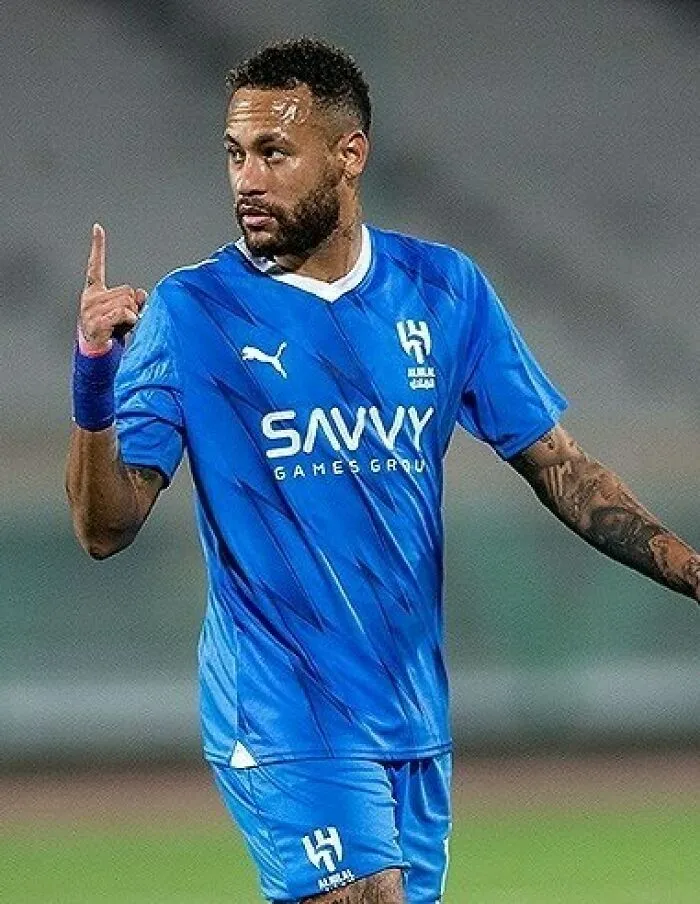 Footballer Neymar, 34
