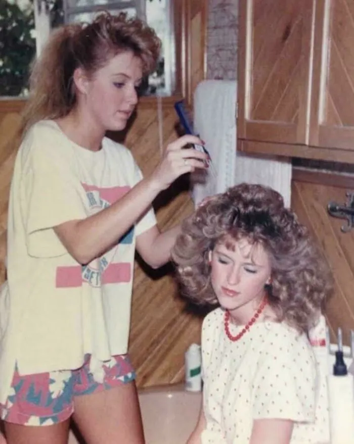 49 Hairstyles People Swear Were Cool In The 80s But Look Hilarious Now