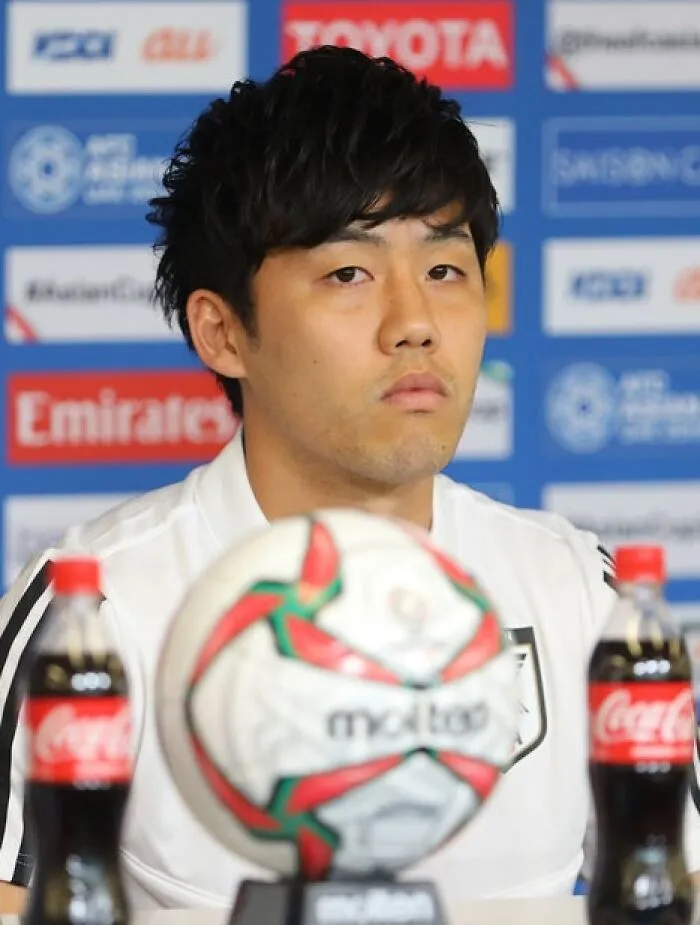 Footballer Wataru Endō, 33