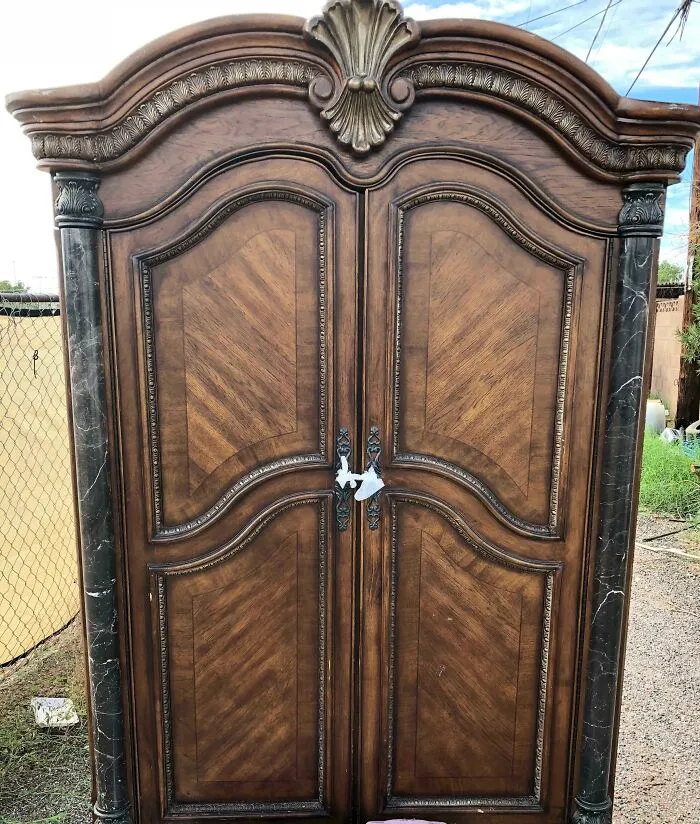 Found In The Alley. It Weighed A Million Tons, Because Those Pillars Are Real Marble