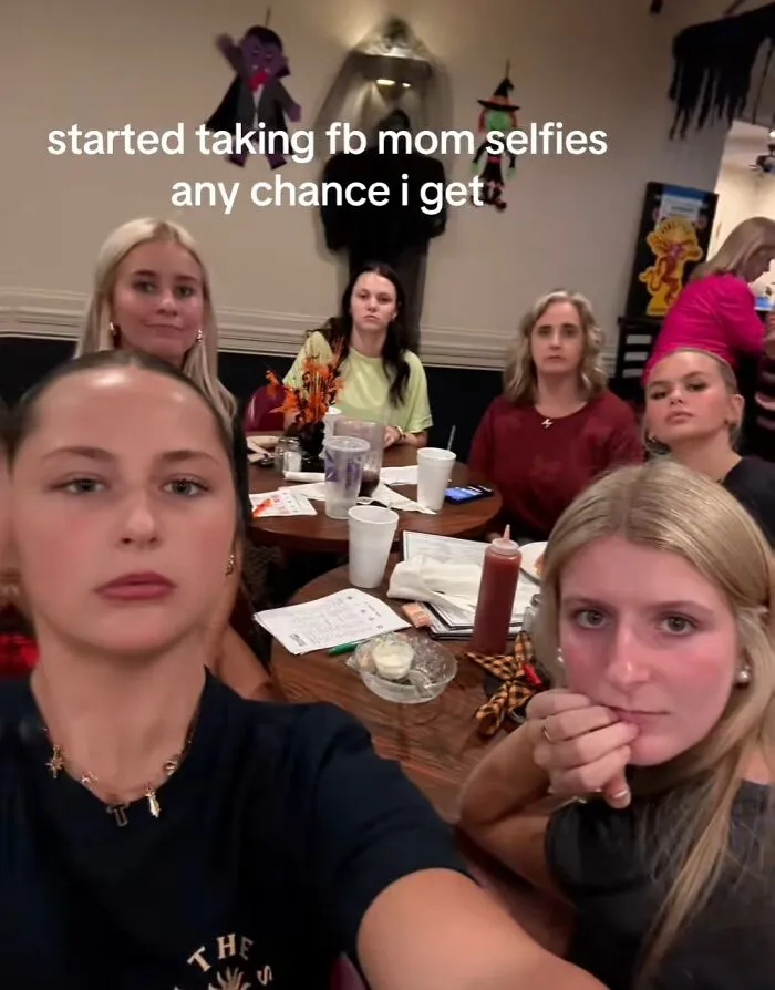 44 Hilariously Spot-On Selfies That Might Send Facebook Moms Into A Rage