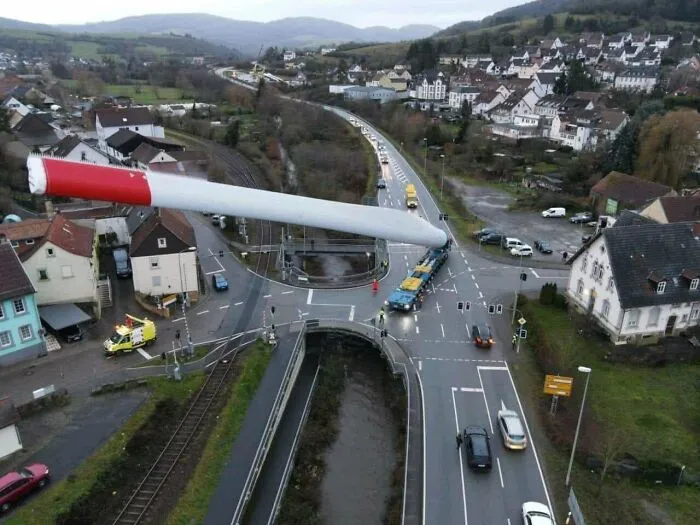 Logistical Nightmare, Transporting Giant Wind-Turbine Baldes