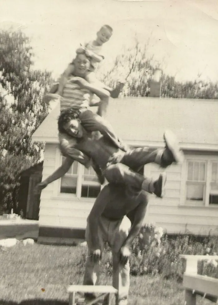 Abuelo y tres hermanos, alrededor de 1940. Windsor, Ontario, Canadá.