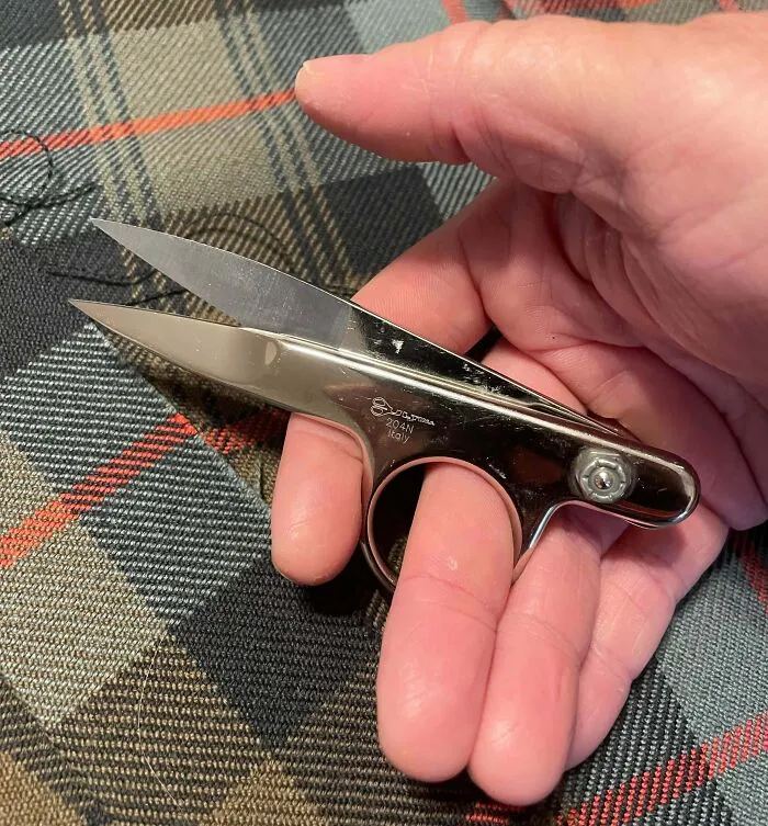 Thread-Cutting Scissors That You Can Keep In Your Hand Without Having To Take Them Off After Each Snip. Huge Time Saver And Very Ergonomic