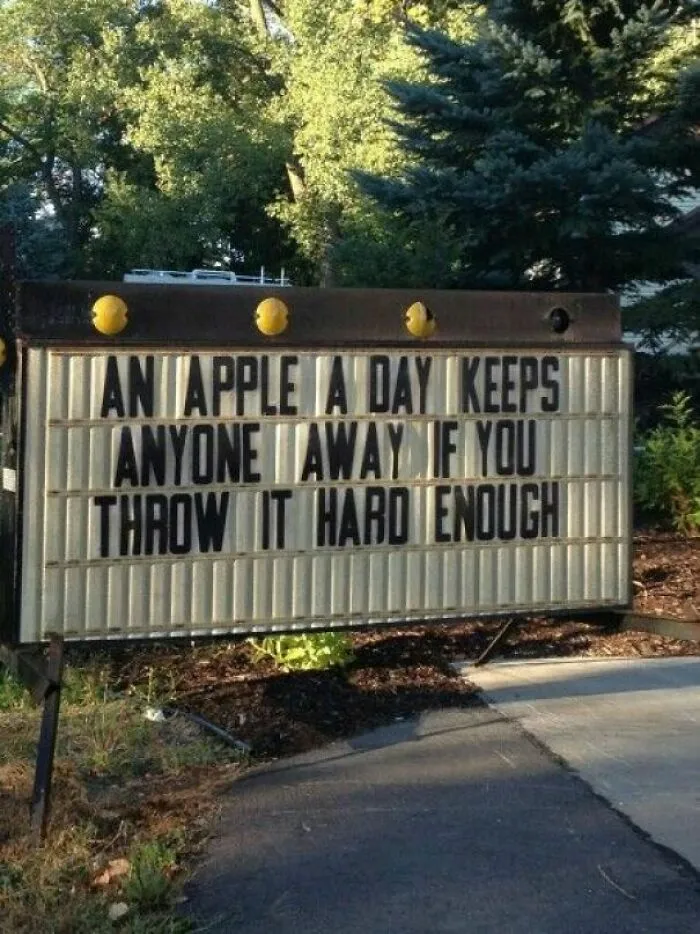 50 Public Signs That Accidentally Became Comedy Gold