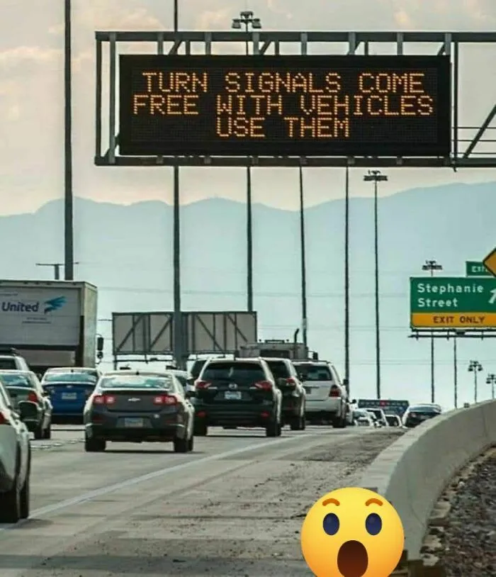 50 Public Signs That Accidentally Became Comedy Gold