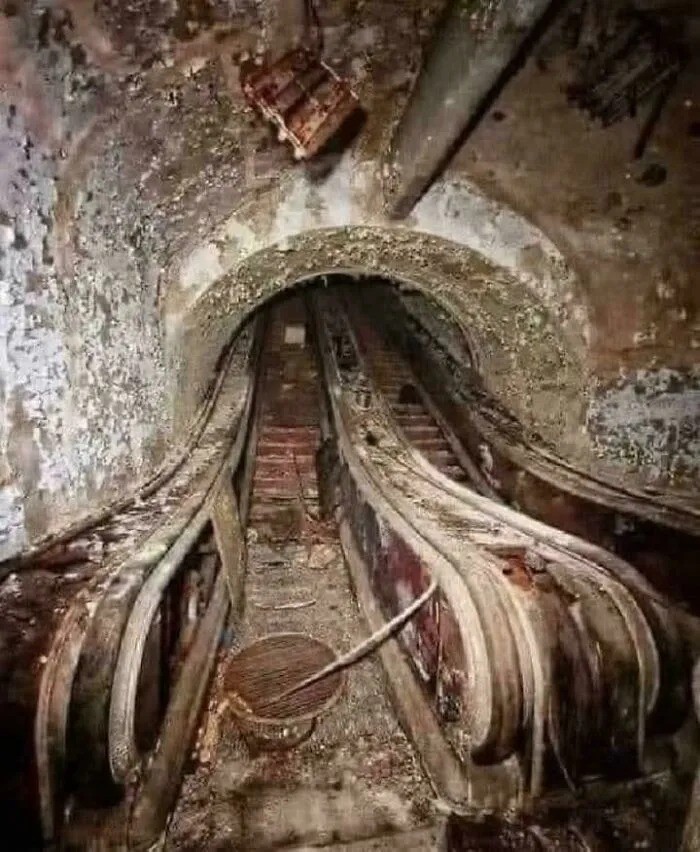 Abandoned Subway Station